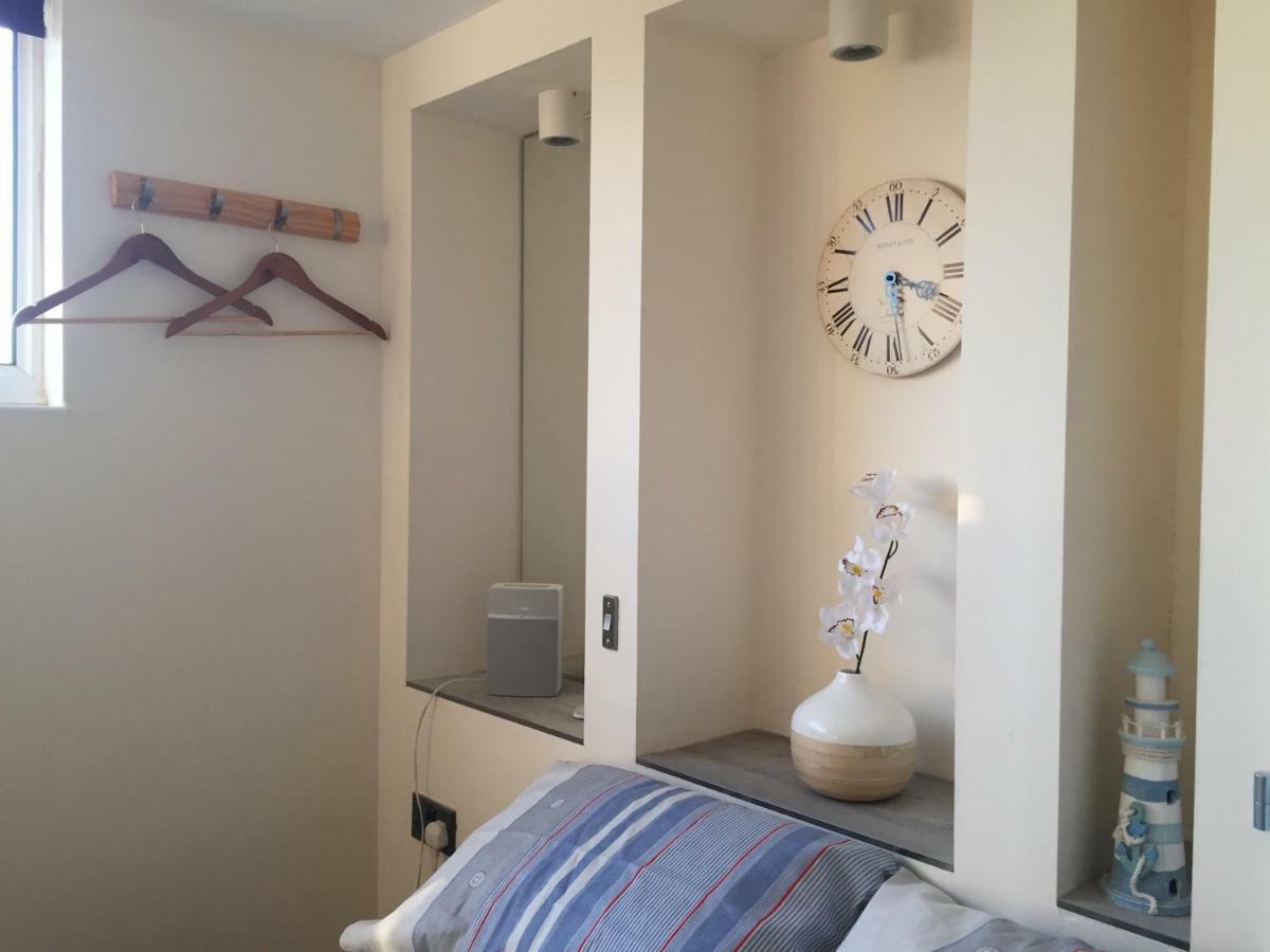 Self-Contained Small Apt. เวย์มัธ ภายนอก รูปภาพ