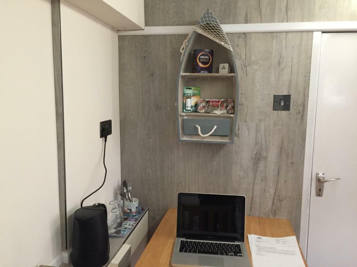 Self-Contained Small Apt. เวย์มัธ ภายนอก รูปภาพ