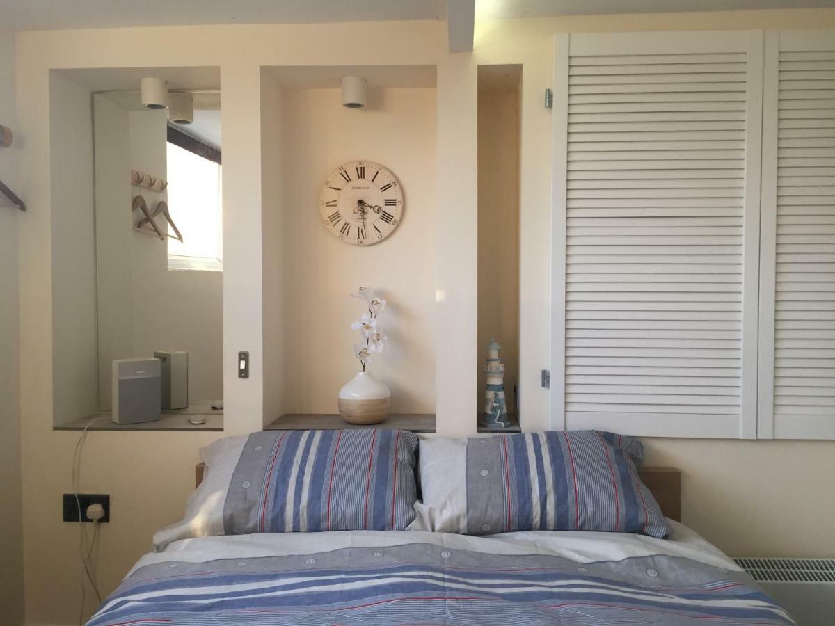 Self-Contained Small Apt. เวย์มัธ ภายนอก รูปภาพ