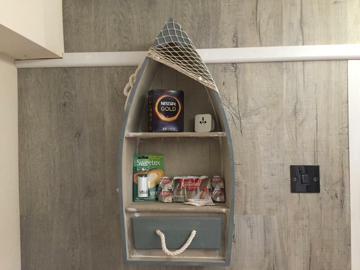 Self-Contained Small Apt. เวย์มัธ ภายนอก รูปภาพ